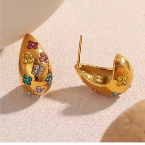 Gold Floral Stud Earrings